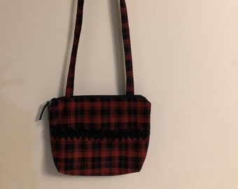 Umhängetasche, rot/schwarz karierte Tasche