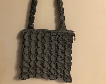 großer Cross body Puffbeutel
