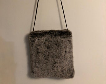 Medium Cross Body Bag