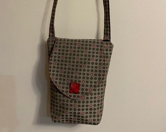 Cross Body Klappentasche