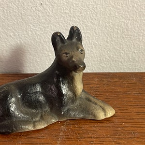 Wilton German shepherd dog seated paperweight cast iron