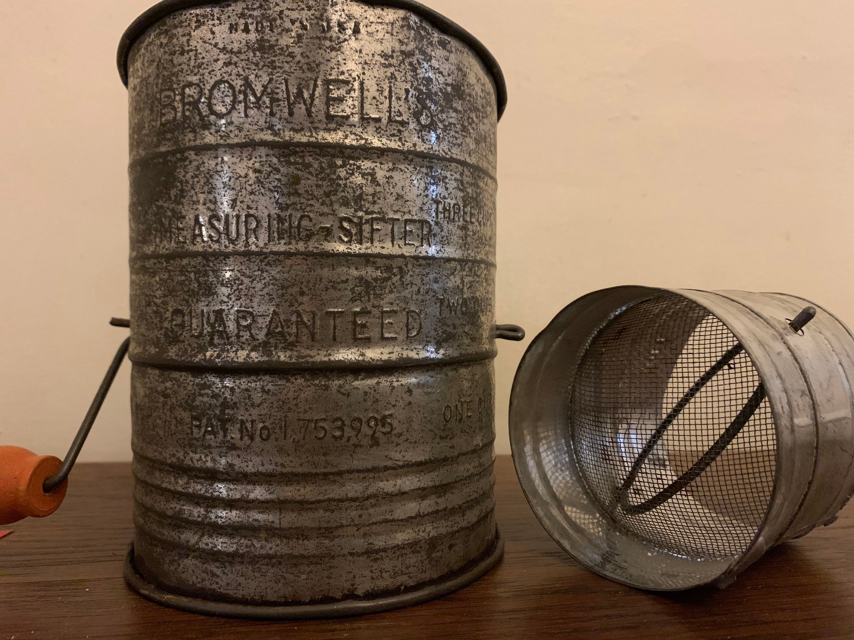 Handisift Androck & Bromwell Flour Sifters Set of 4 Etsy