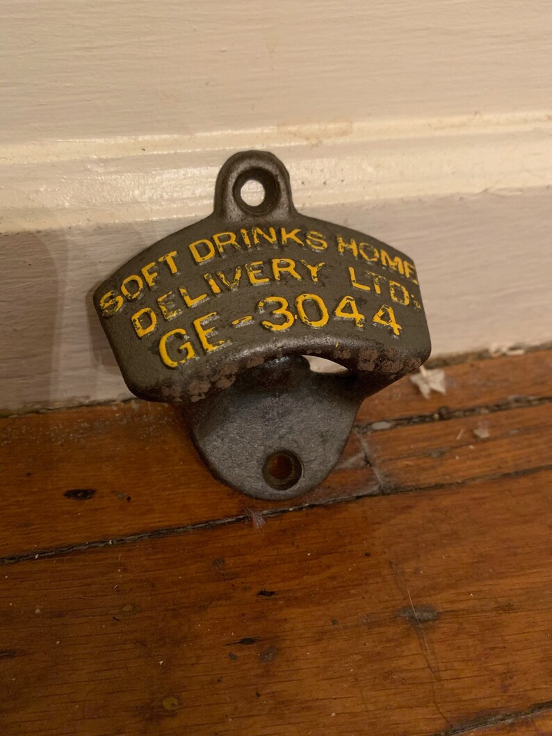 Soft Drinks Home Delivery Cast Metal Bottle Opener in the Form of Starr