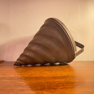 Tin ice cream mold Seashell