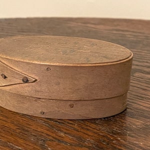 Antique Small Oval Shaker-Style Pantry Box