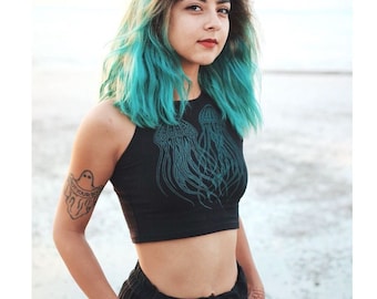 Glow in the Dark Jellyfish Fitted Crop Top - Women&#39;s Festival Crop Top - Jellyfish Tank Top  - Yoga Crop Top
