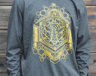 Mens Geometric Honeybee Long Sleeve T-Shirt – Gold Print Design