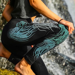 Glow in the Dark Jellyfish legging met volledige pijpen - yogalegging - zwarte dameslegging - festivallegging dames - kwallenyogabroek