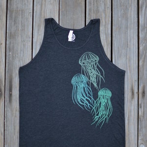 Glow in the Dark Psychedelic Quallen Herren Tank - Handgezeichnet - Conscious Wear - Blaues Tank Top - Herren Tank Top - Festival Tank Top