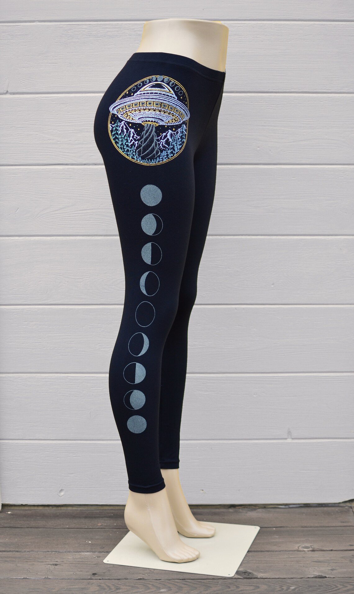 Glow in the Dark Alien UFO Leggings - Women's Black Leggings - Flying ...