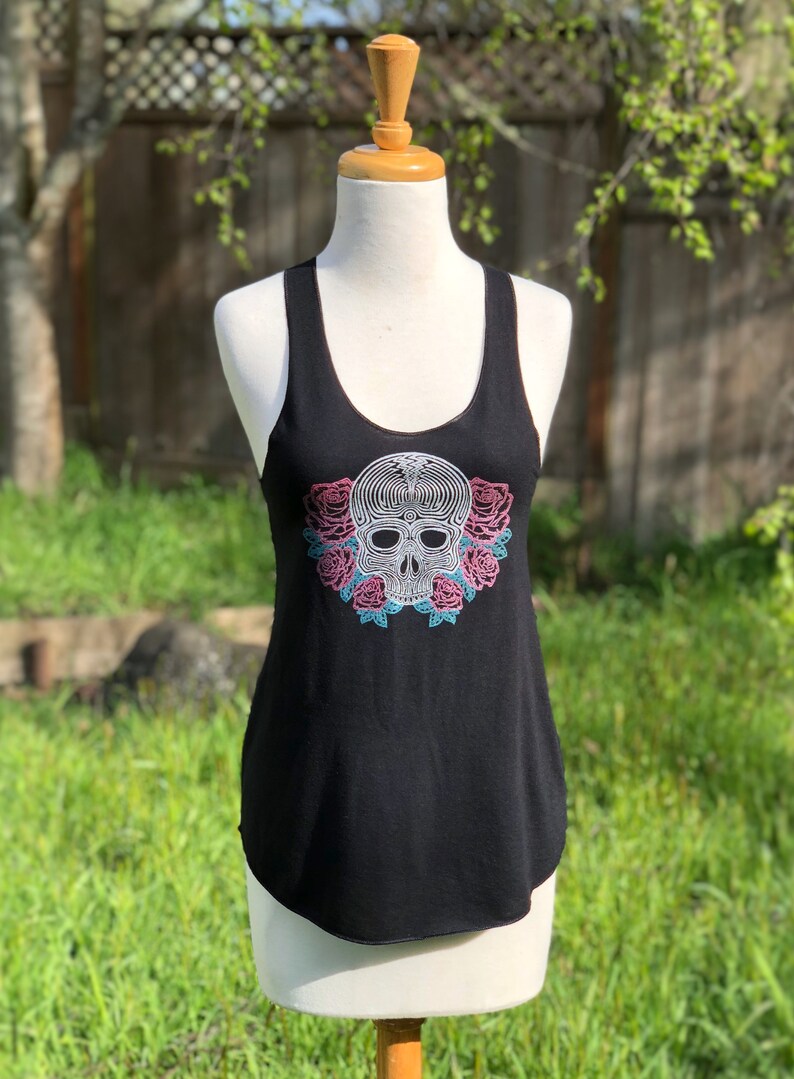 skull tank top womens