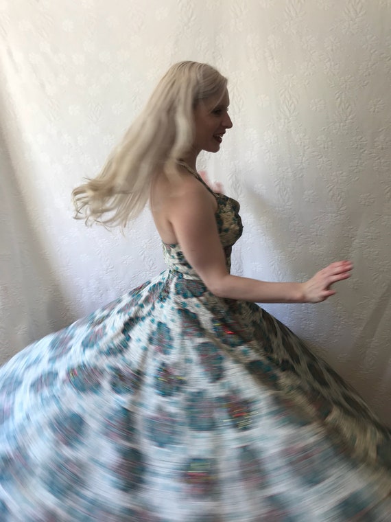 1950s Stunning full circle sequinned faille silk d