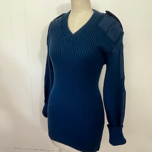 Suéter vintage de mezcla de lana de exmilitar, 1992: azul petróleo, con coderas