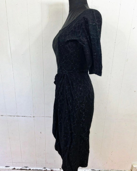 1940s / 1950s S damasked black wiggled dress - image 6