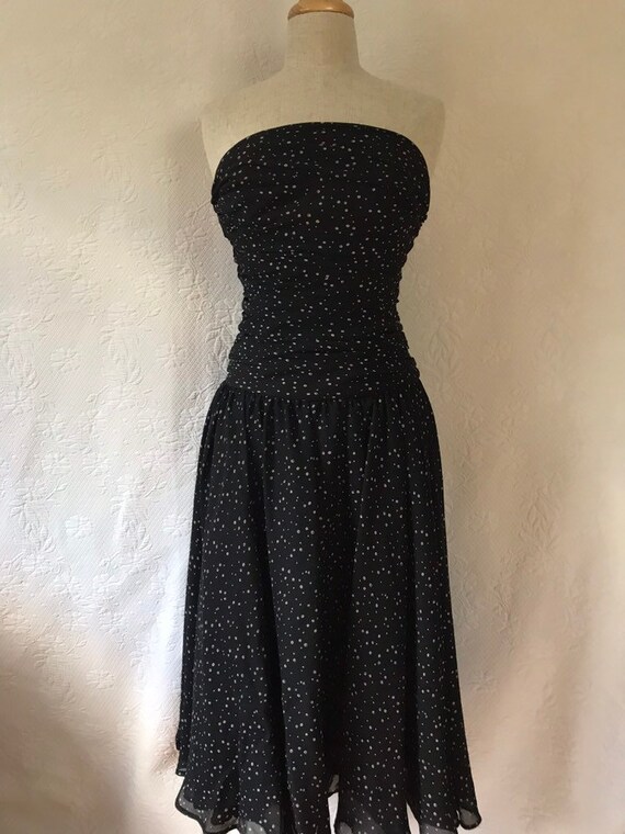 80s does 50s spotty ruched frilly frock!