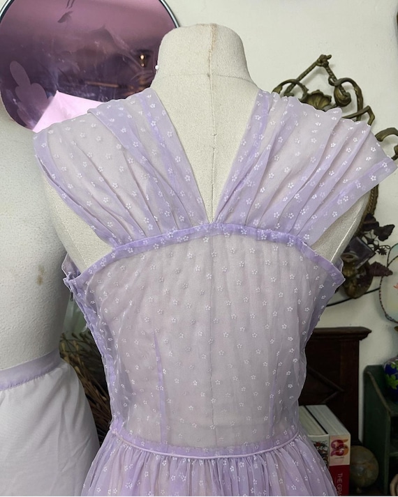 1940s petal bust lilac filmy romantic full circle… - image 9