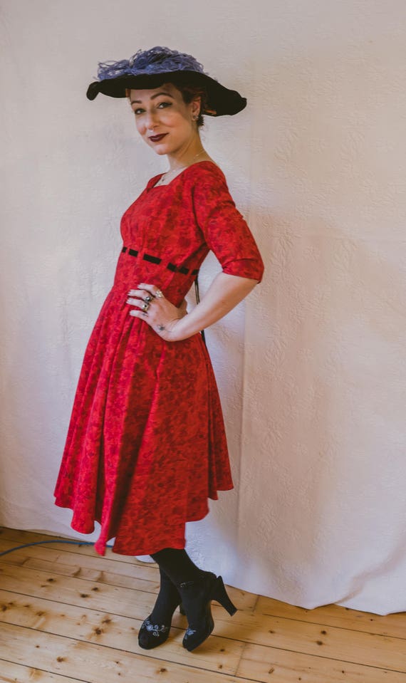 1940s / 1950s nipped waist fit and flare bright re