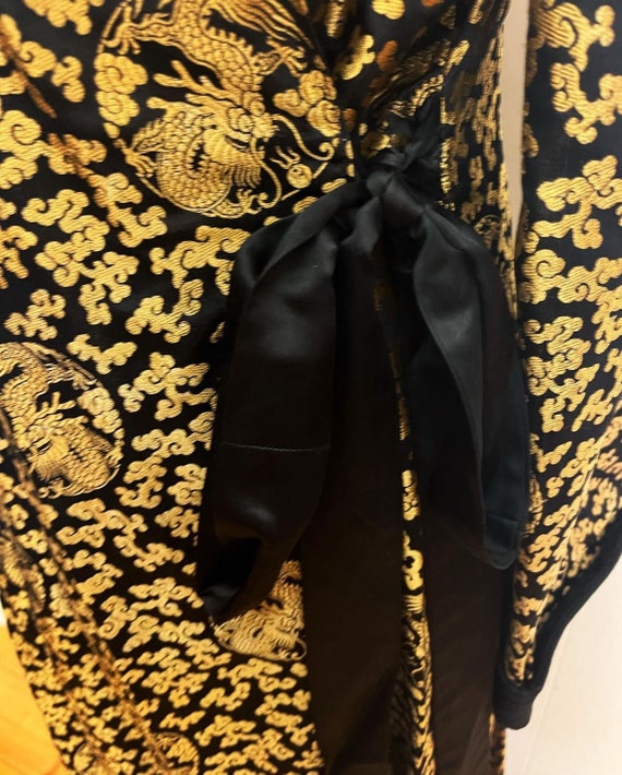 Antique silk 1920s / 1930s gold and black trapunt… - image 4