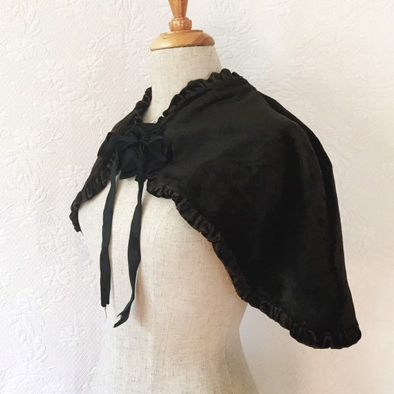 Plush Victorian 1800s antique cape black velvet