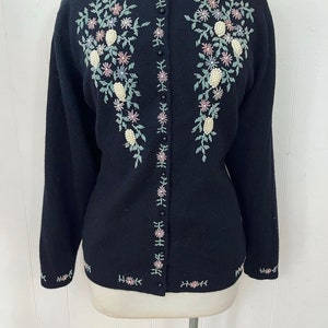 1950年代 L/XXL 黒花柄ガラスビーズカーディガン