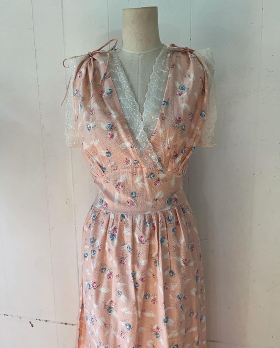 1940s rose print slip gown cotton seersucker - image 2