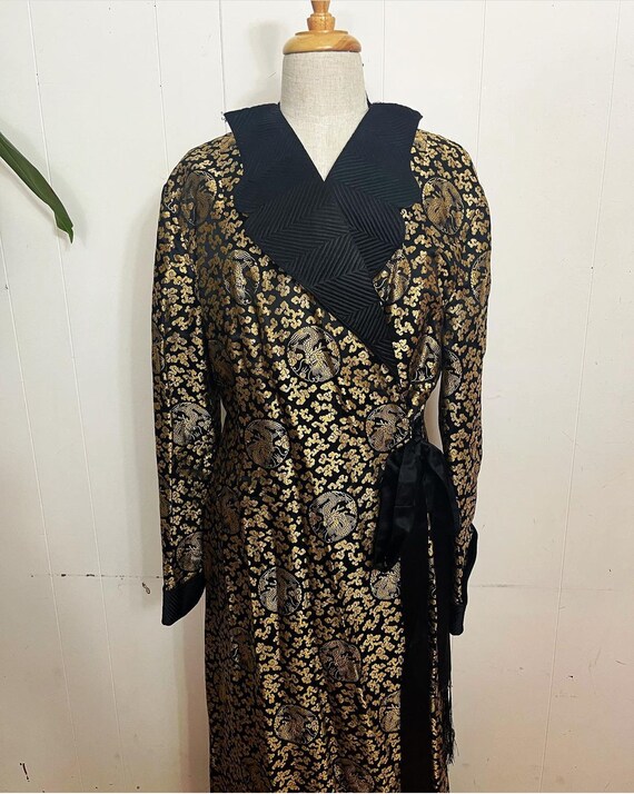 Antique silk 1920s / 1930s gold and black trapunt… - image 3