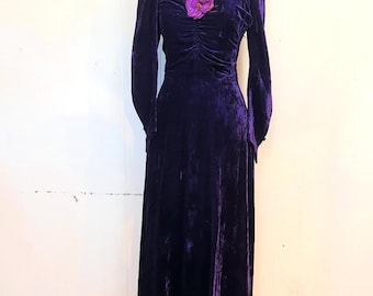 1930s purple silkvelvet 3D silk rose puffed shoulders long sleeve Sculptural hem dress