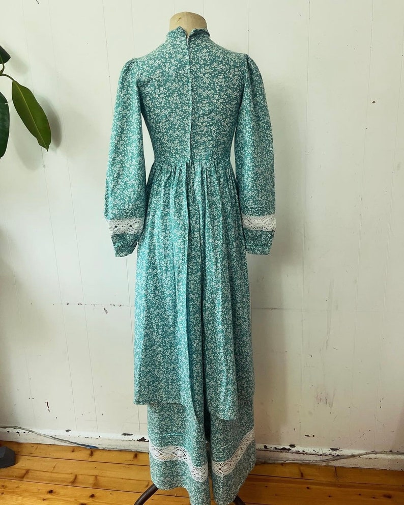 Rare 70s Laura Ashley floral green dress image 9