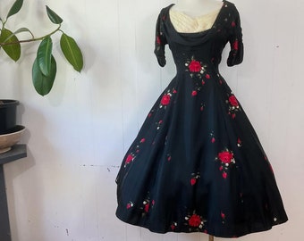 1950s Sumptuous quality silk red roses print fit and flare dress