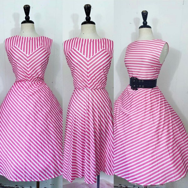 Candystriper! #80s sunraypleated dress worn 3 ways! (It’s reversible) 32” to 42” waist stretchy XL - XXL