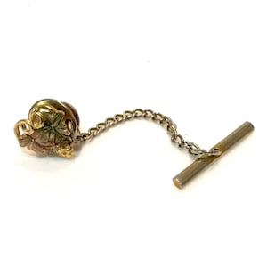 Vintage Black Hills Gold 10K Grape Leaf Tie Tack Tack