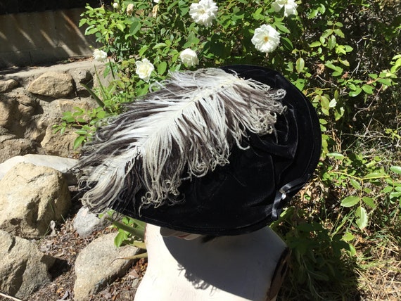 Vintage 50's Black Velvet Ostrich Feather New Loo… - image 3
