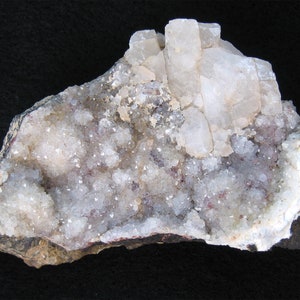 Sparkling Botryoidal Druzy Chalcedony, Calcite Crystals.  Healing, Meditation, Lapidary