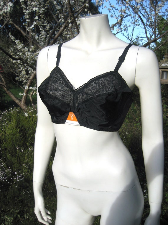 1950s Bullet Bra Sheer Black Lace & Circular Stitching 36A