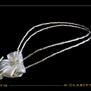 Griechisch Charmante Stefana, geschmückt mit Swarovski-Kristallen, für eine kyrillische Hochzeit, versilberte Kronen und Stefanothiki, Code 132
