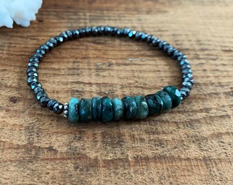 Emerald Stacking Bracelet, Handmade Genstone Bracelet, Hematite Bracelet, Natural Faceted Emerald Bracelet