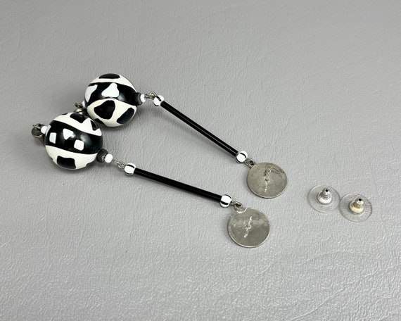 Big 1980s Black and White Post Pierced Earrings-4… - image 3