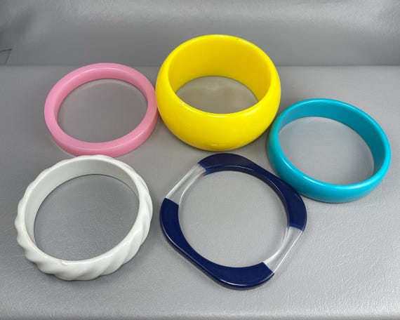 1980s Plastic Bangle Bracelet Stack. Please Read … - image 7