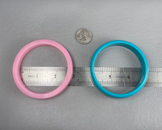 1980s Plastic Bangle Bracelet Stack. Please Read … - image 5