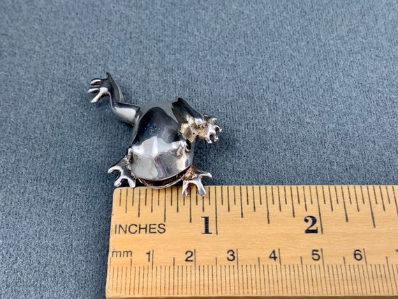 Sterling Silver Frog Brooch with Black Enameled E… - image 4