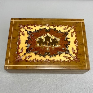Vintage Sorrento Ware Marquetry Wood Cigarette Box-4 5/8 Inches Across. Free shipping.