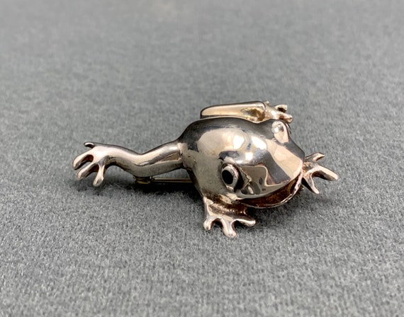 Sterling Silver Frog Brooch with Black Enameled E… - image 1
