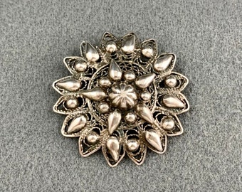 Canetille Silver Filigree Brooch-Pendant-1 1/2 Inches Wide. Free shipping.