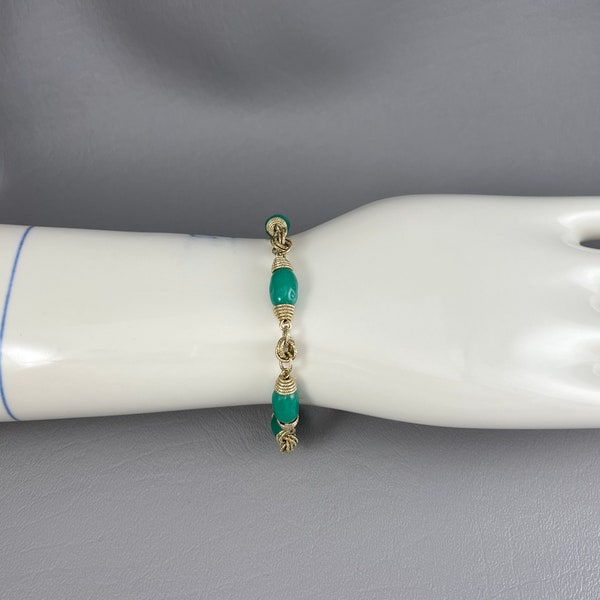 Vintage Green Glass Bead Gold-Tone Bracelet-7 1/4 Inches Long. Fits a Smaller Wrist-Please Read Description. Free shipping.