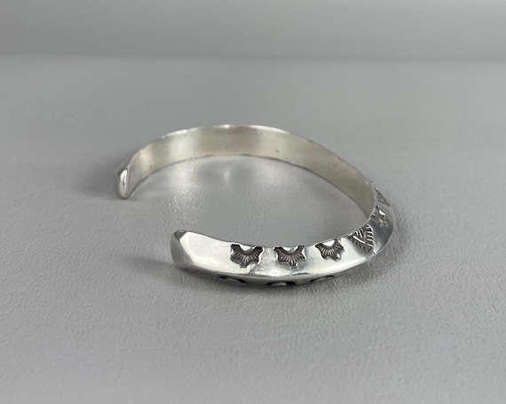 Native American Heavy Solid Silver Cuff Bracelet-… - image 9
