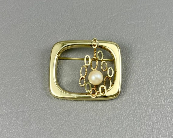 333 Karat Gold and Cultured Pearl Brooch-1 1/4 Inches Long. - Etsy