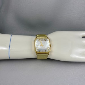 Badgley Mischka American Glamour Quartz Watch, with New Battery. Free shipping.