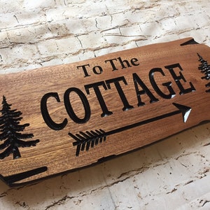 Personalized Wooden Arrow Sign: Rustic Carved Outdoor Decor