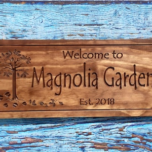 Personalized Wooden Welcome Sign with Oak Tree Design, Family Name Plaque, Indoor/Outdoor, Custom Gift for Couples & Home Decor