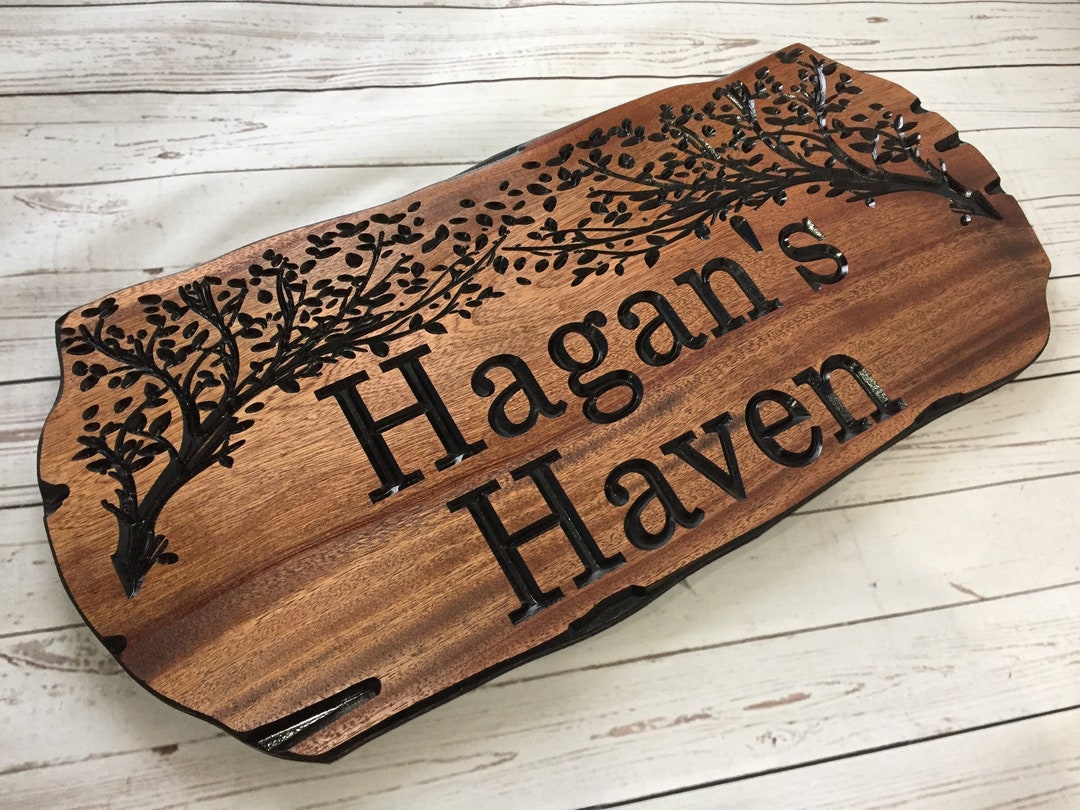 Custom Wooden Tree Sign: Personalized Cabin Decor - Etsy